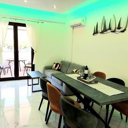 Apartman S Dvije Spavace Sobe Poreč Zewnętrze zdjęcie