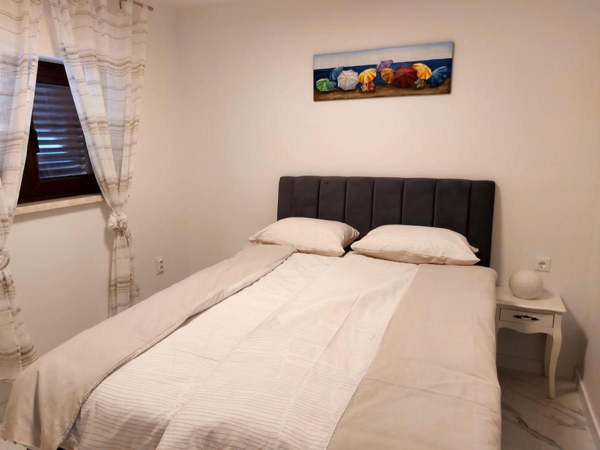 Apartman S Dvije Spavace Sobe Poreč Zewnętrze zdjęcie