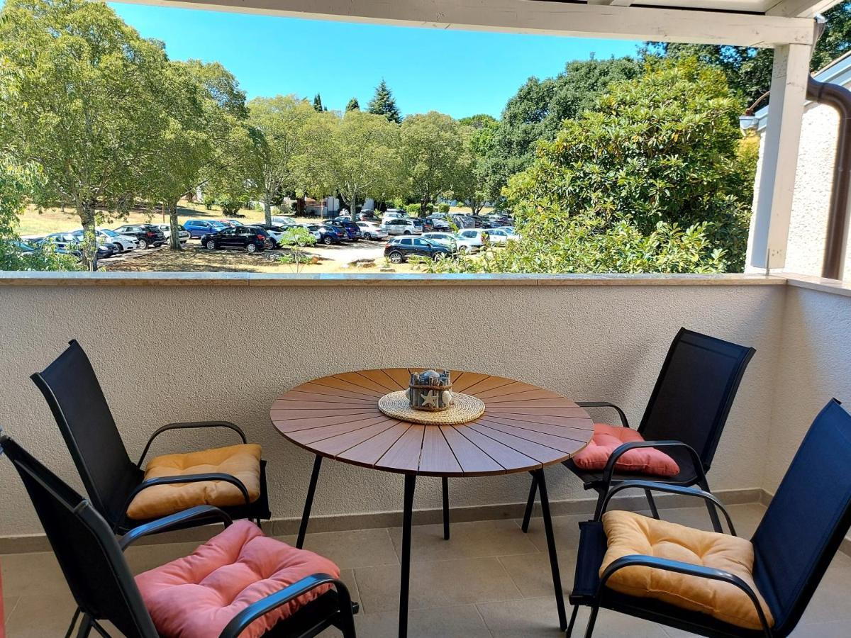 Apartman S Dvije Spavace Sobe Poreč Zewnętrze zdjęcie