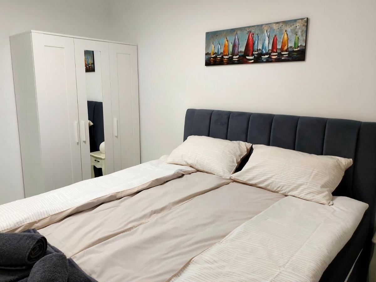 Apartman S Dvije Spavace Sobe Poreč Zewnętrze zdjęcie