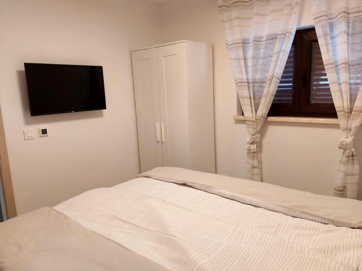 Apartman S Dvije Spavace Sobe Poreč Zewnętrze zdjęcie